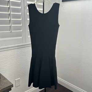 ISSA LONDON BLACK FIT & FLARE STRETCH JERSEY LITTLE DRESS SZ L Deep V Back EUC
